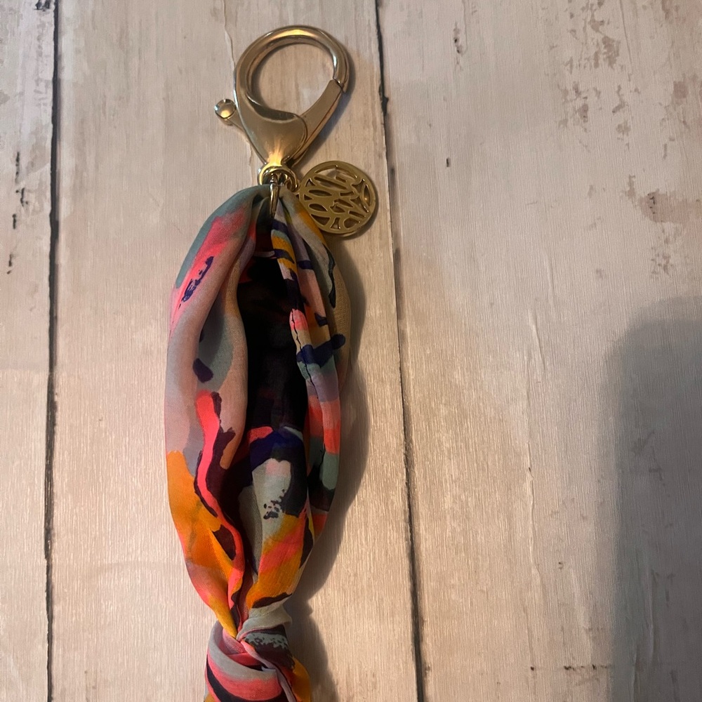Multicolor Lilly Pulitzer bag charm - Picture 3 of 10